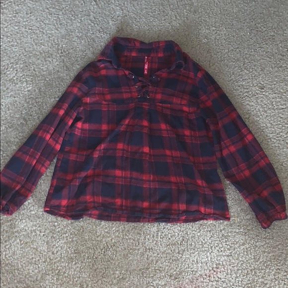 Other - Cute plaid t-shirt